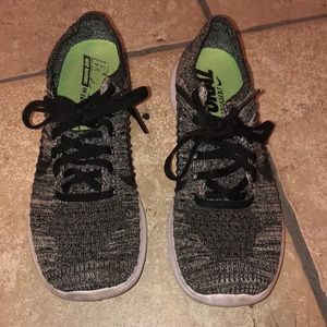 women’s nike free runs